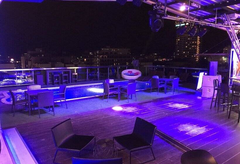 Fotos del hotel Dsure Patong:  15