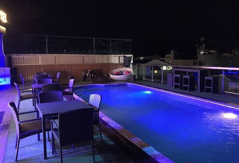 Fotos del hotel Dsure Patong:  9