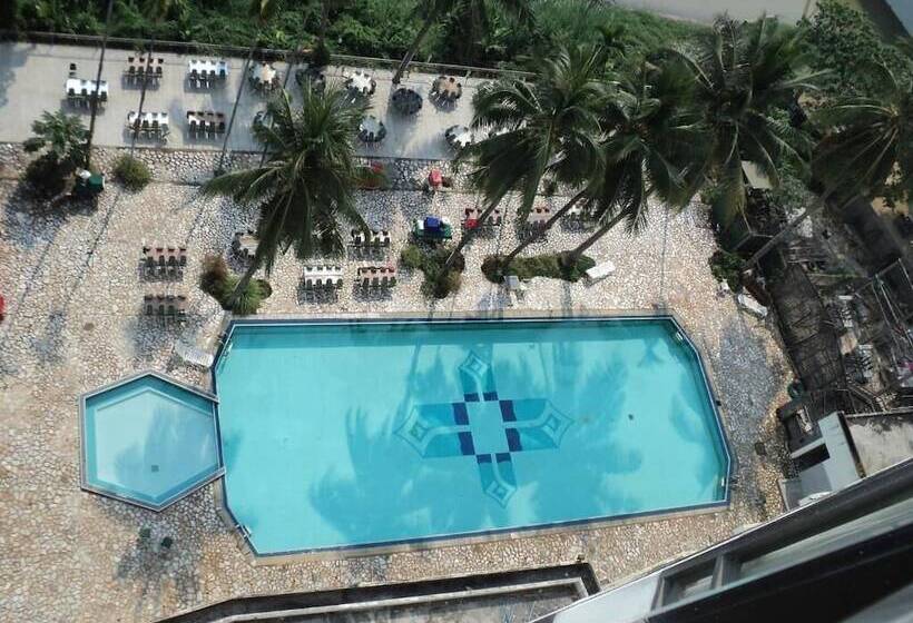 Diamond River Ping Petchngam