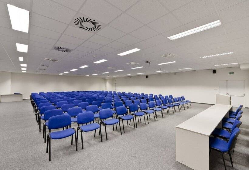 Fotos del hotel Delta Suncity:  7