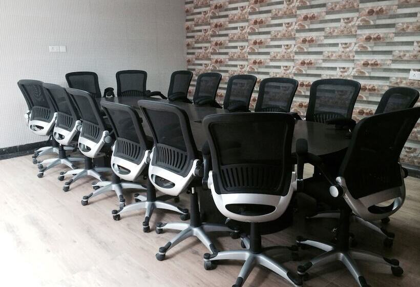 Fotos del hotel Delta Suncity:  9