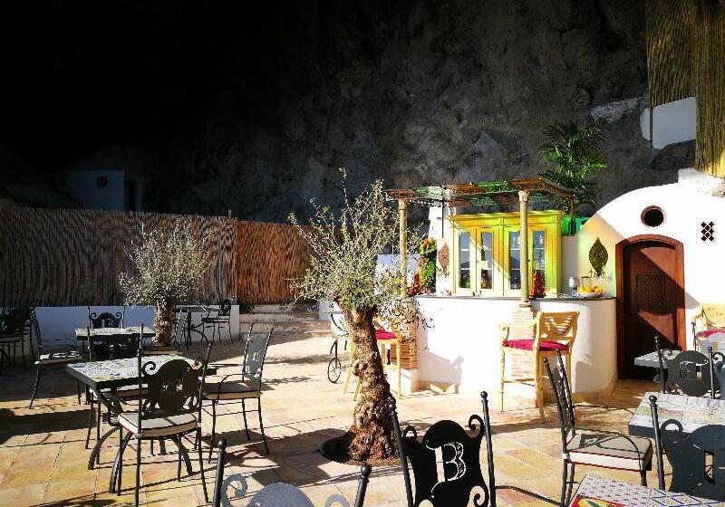 Fotos del hotel Badia Santa Maria De Olearia:  21