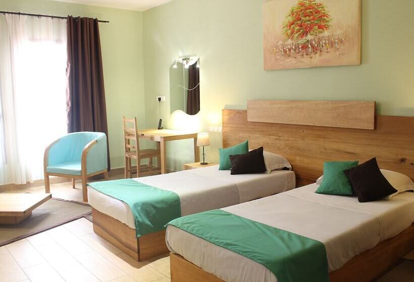 Fotos del hotel Le Combava Hôtel:  10