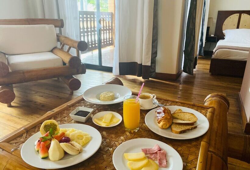 Fotos del hotel Le Combava Hôtel:  17