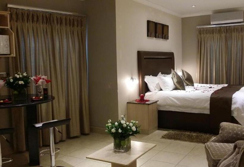 Fotos del hotel The Cycad Lodge & Chalets:  2