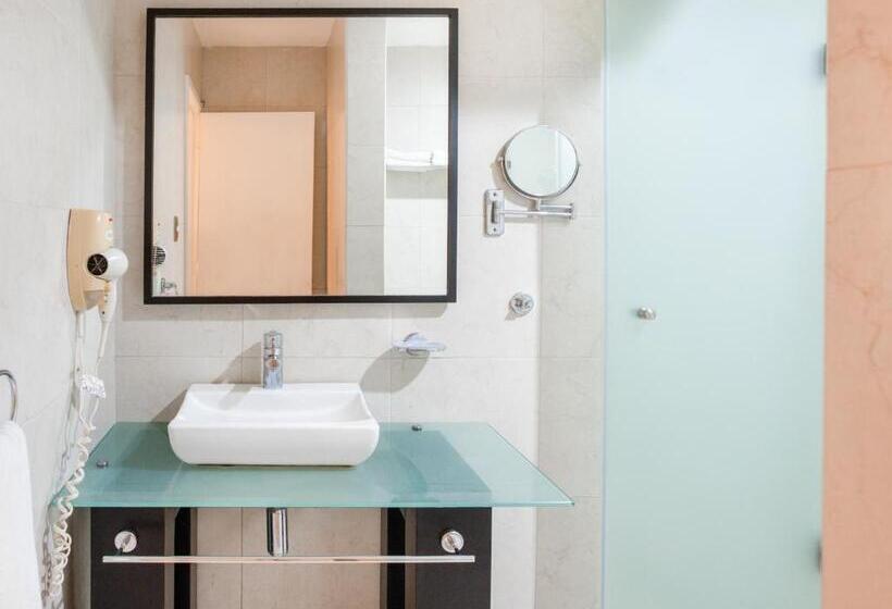 Fotos del hotel Capital O Veracruz Suites:  7