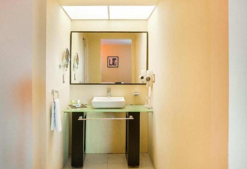 Fotos del hotel Capital O Veracruz Suites:  19