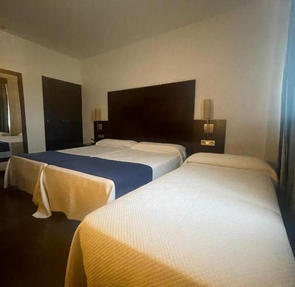 Fotos del hotel Complejo Leo 24h:  19