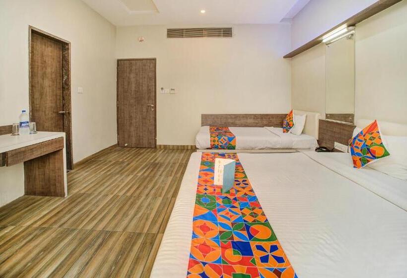 Fotos del hotel Fab Bee Town:  5