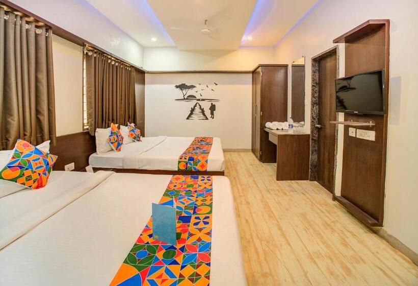 Fotos del hotel Fab Bee Town:  2