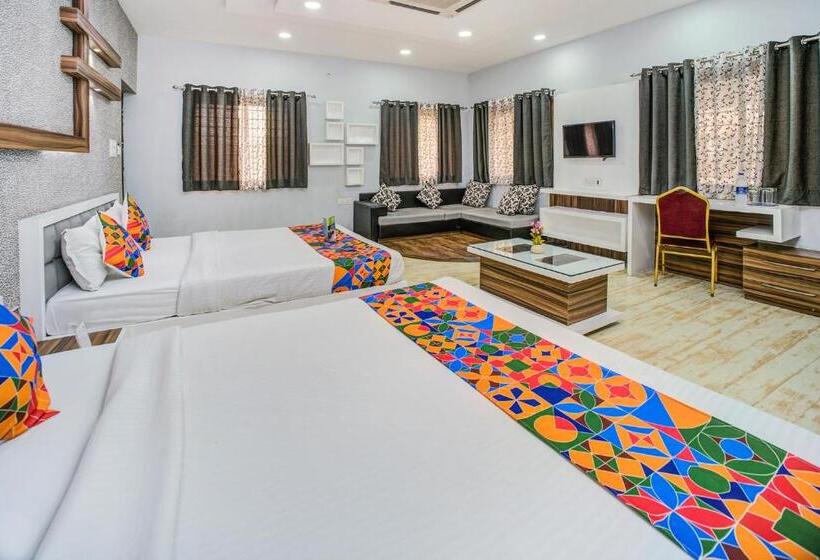 Fotos del hotel Fab Bee Town:  22