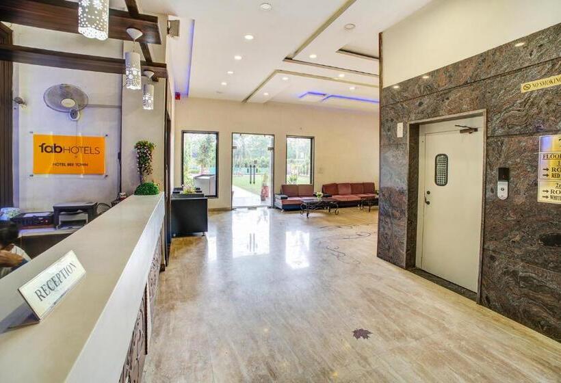 Fotos del hotel Fab Bee Town:  3