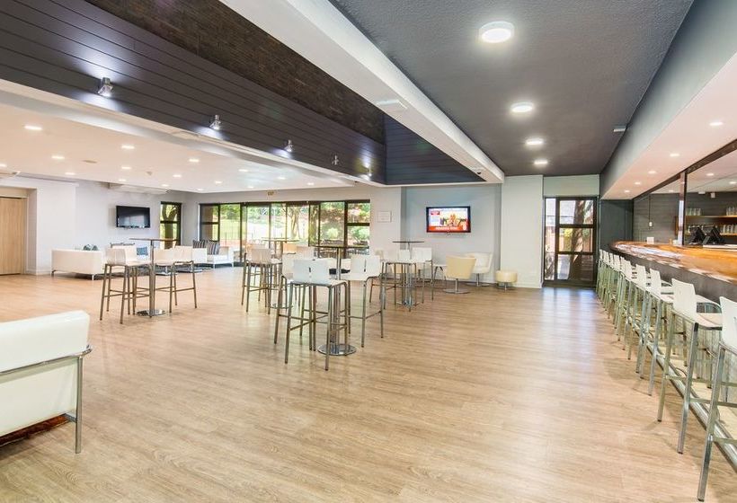 Fotos del hotel Fnb Conference Centre And:  11