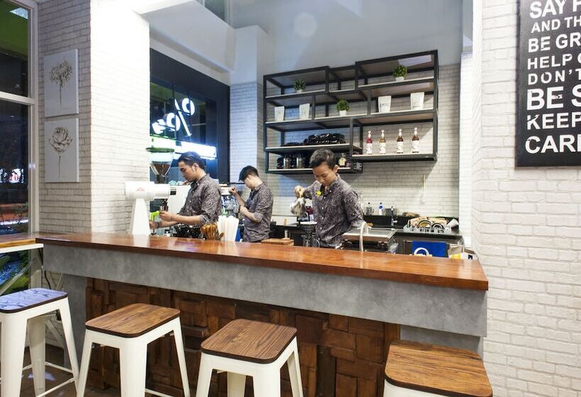 Fotos del hotel Maxonehotels At Dharmahusada  Surabaya:  4