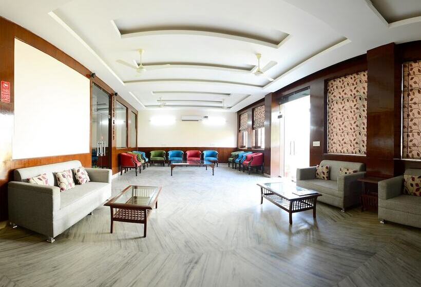 Fotos del hotel Oyo Rooms Igi Airport 3:  2