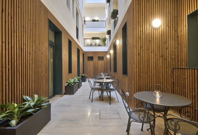 Fotos del hotel La Falconeria:  24