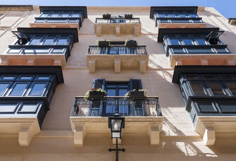 Fotos del hotel La Falconeria:  10