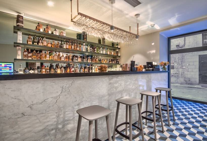 Fotos del hotel La Falconeria:  5