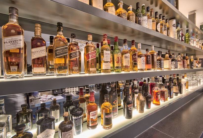 Fotos del hotel La Falconeria:  9