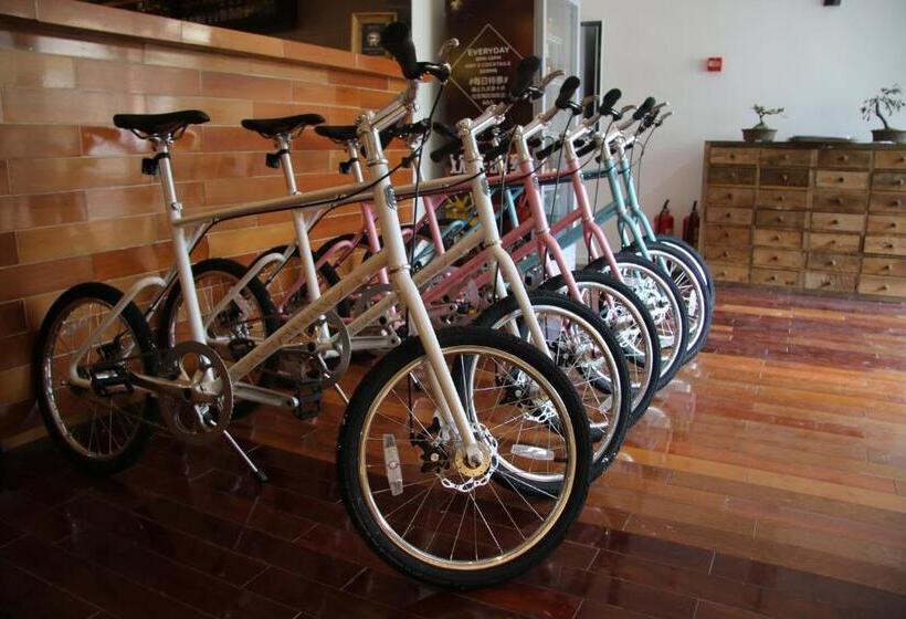 Fotos del hotel Travelling With Hotel Chengdu Wide And Narrow Alley:  16