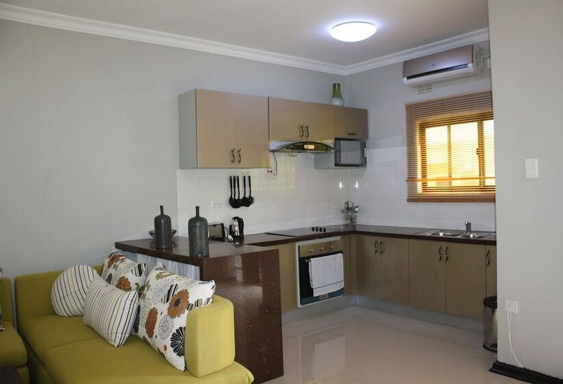 Fotos del hotel Nomads Court Lodge:  9