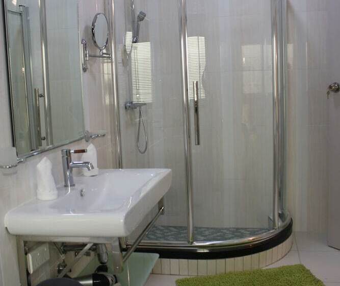 Fotos del hotel Nomads Court Lodge:  6