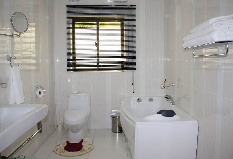 Fotos del hotel Nomads Court Lodge:  14