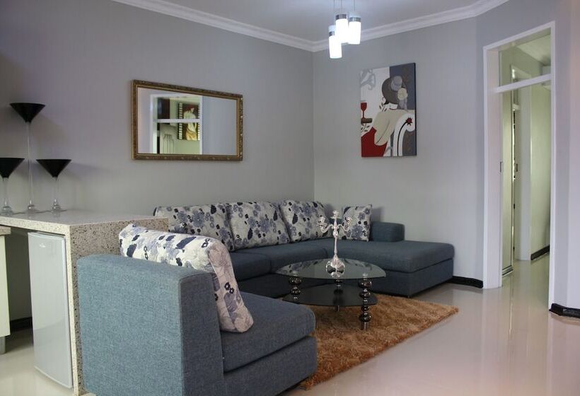 Fotos del hotel Nomads Court Lodge:  20