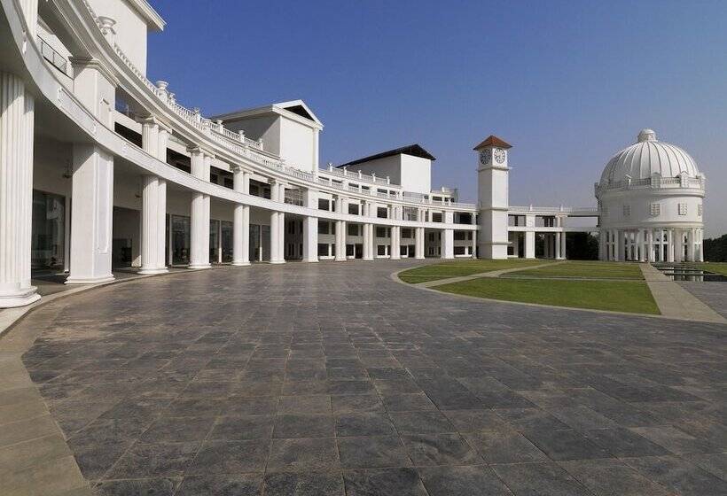 Fotos del hotel Amanora The Fern Hotels & Club:  25