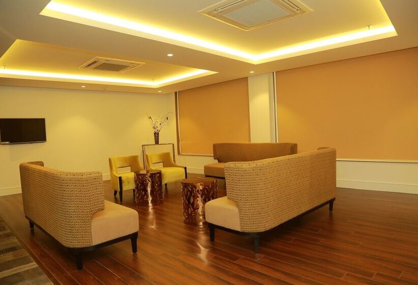 Fotos del hotel Amanora The Fern Hotels & Club:  22