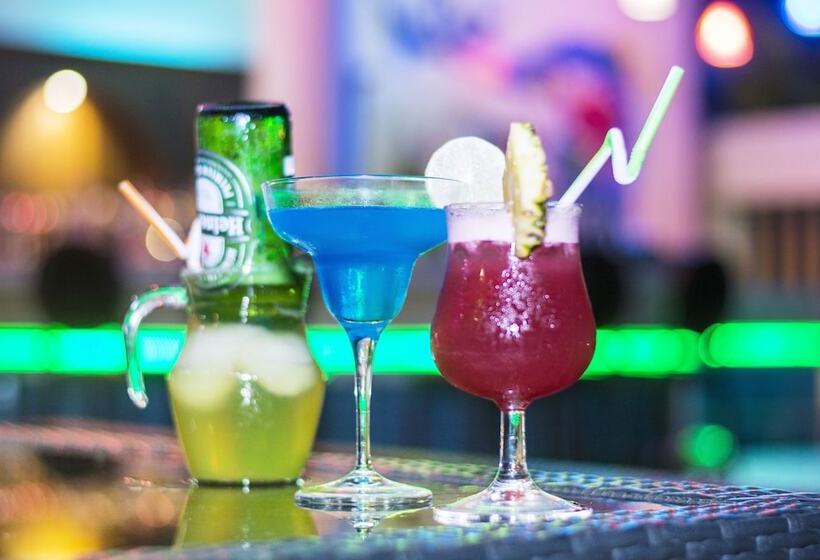 Fotos del hotel Phnom Penh Era:  14