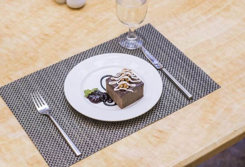 Fotos del hotel Phnom Penh Era:  13