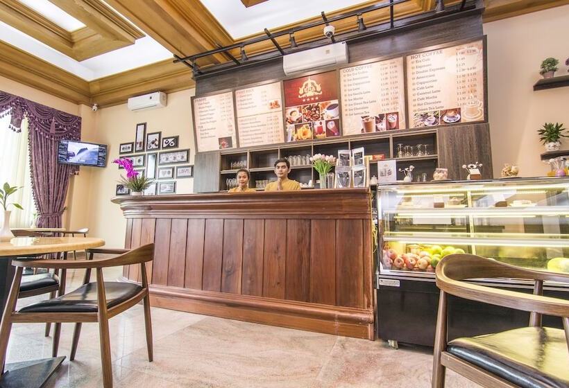 Fotos del hotel Phnom Penh Era:  10