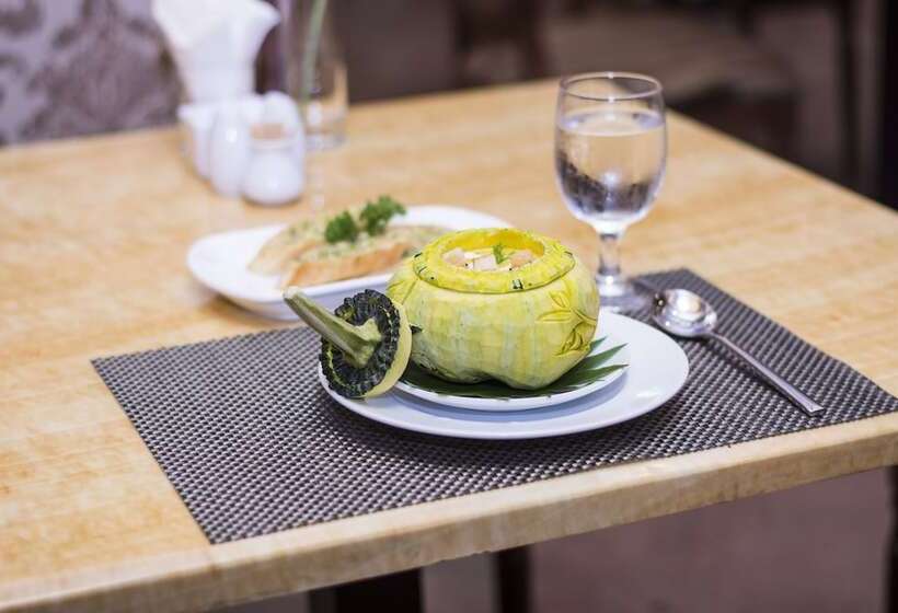 Fotos del hotel Phnom Penh Era:  19