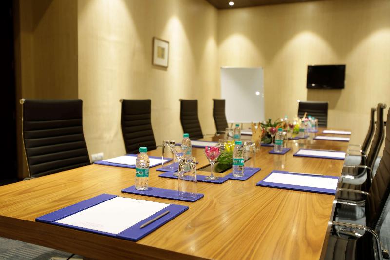 Fotos del hotel Golden Tulip Suites Gurgaon:  15