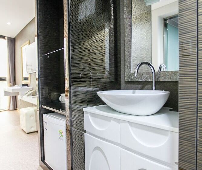 Fotos del hotel Eins:  8