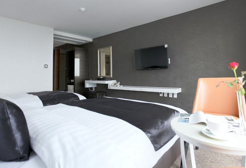 Fotos del hotel Eins:  2