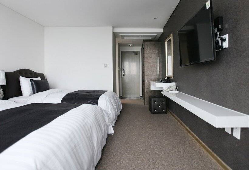 Fotos del hotel Eins:  7