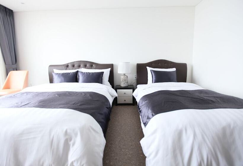 Fotos del hotel Eins:  10