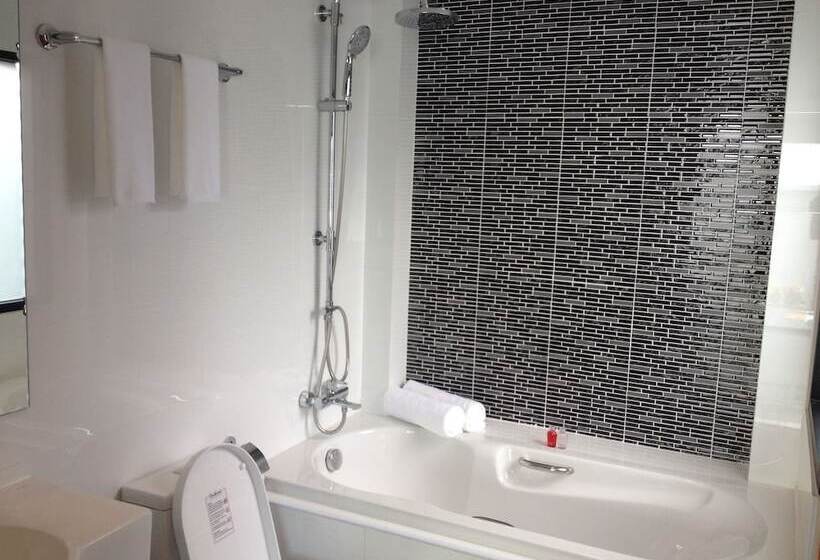 Fotos del hotel Limelight Village:  5