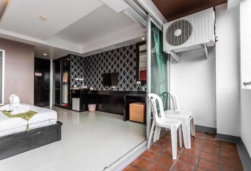 Fotos del hotel At Patong:  24