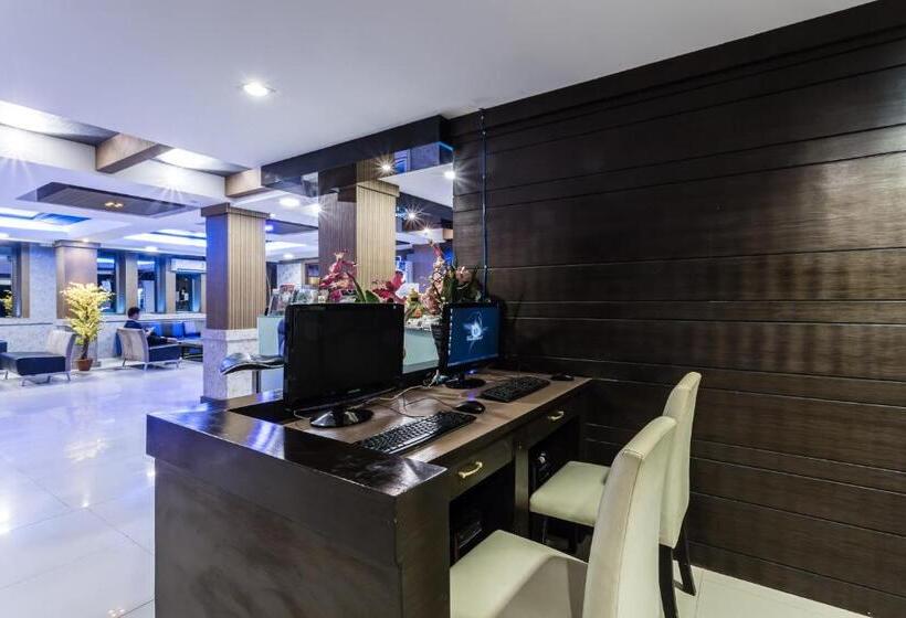 Fotos del hotel At Patong:  6