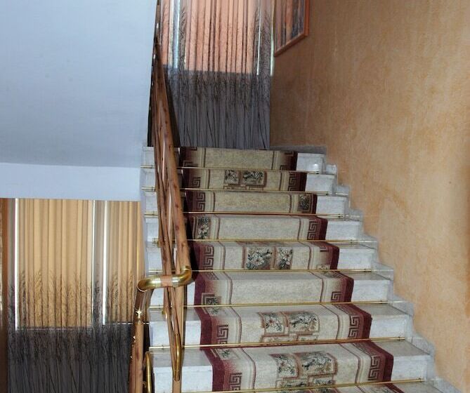 Fotos del hotel Gega:  10