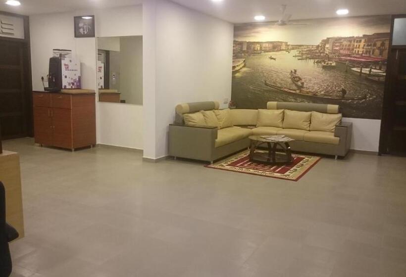 Fotos del hotel Sap Golden Grande Electronic City:  3