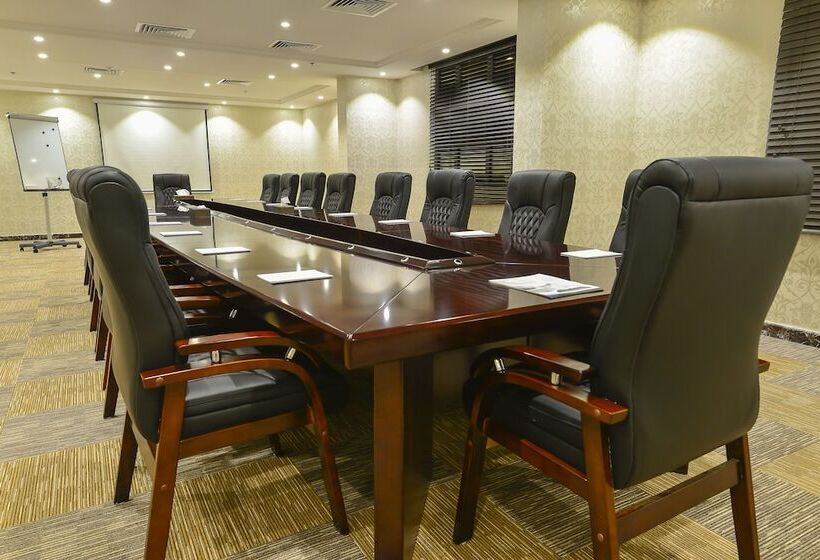 Fotos del hotel Crown Town:  5