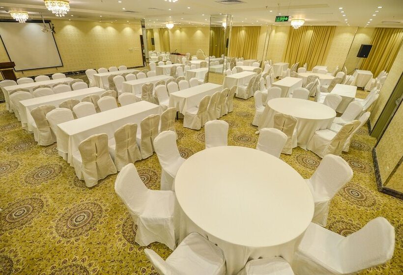 Fotos del hotel Crown Town:  18