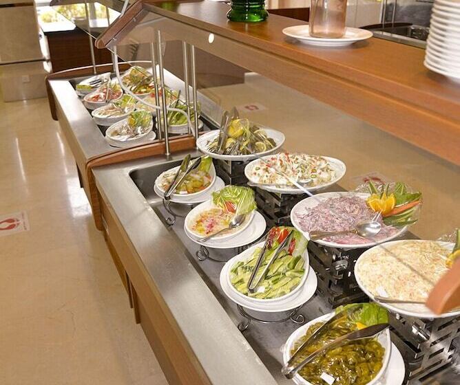 Fotos del hotel Crown Town:  23