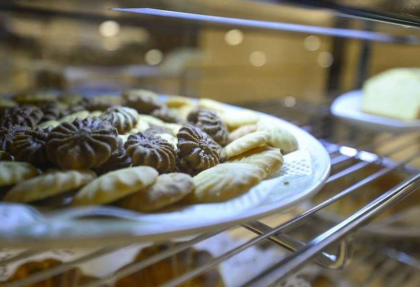 Fotos del hotel Crown Town:  24