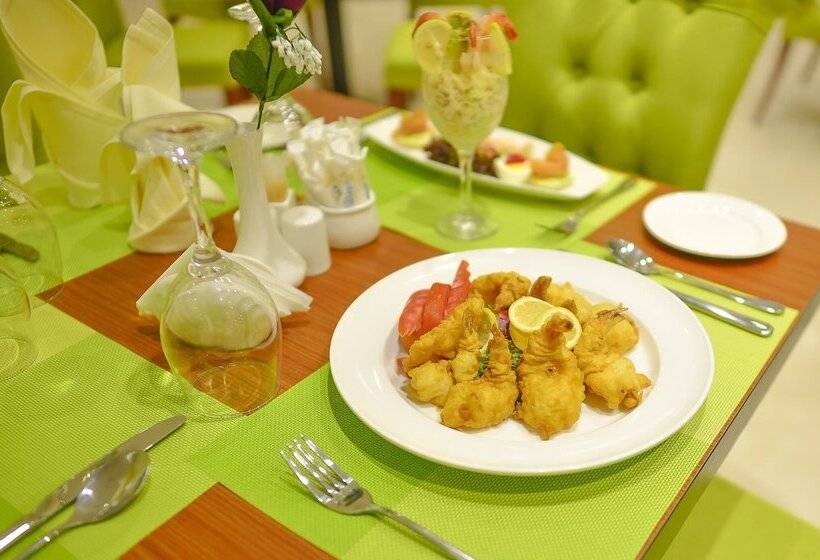 Fotos del hotel Crown Town:  25