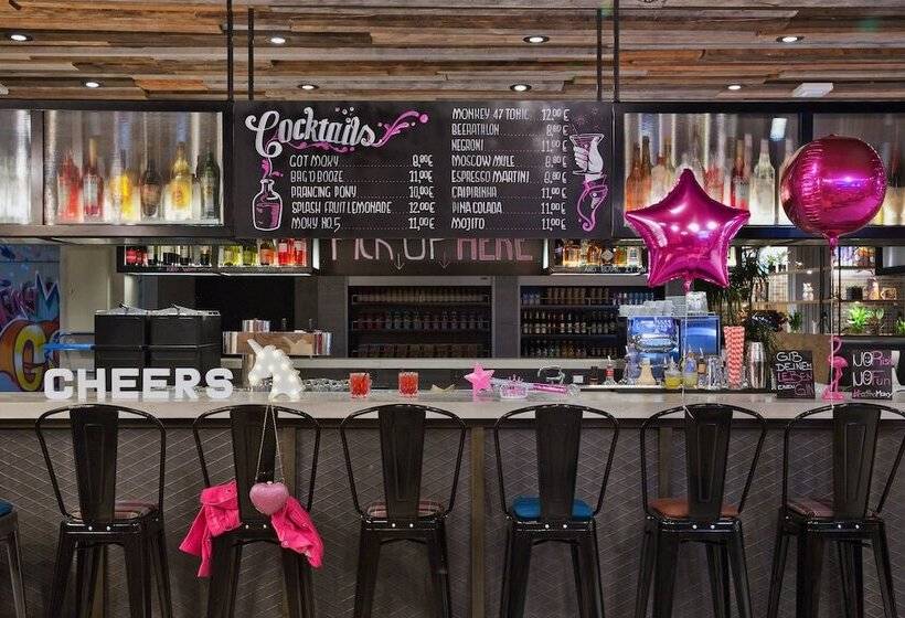 Fotos del hotel Moxy Berlin Humboldthain Park:  10